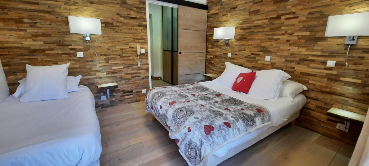 אורון Hotel Chastellares מראה חיצוני תמונה