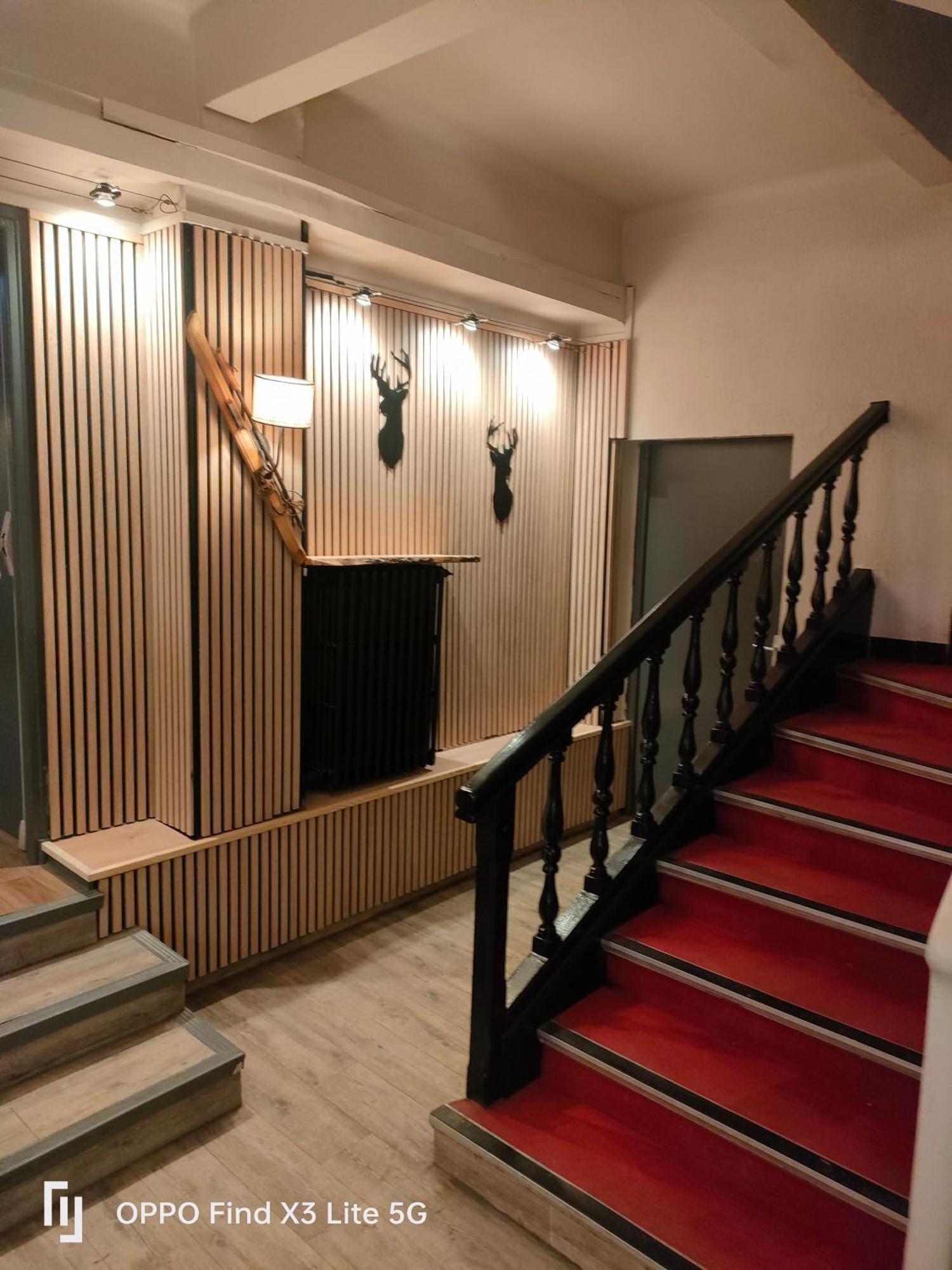 אורון Hotel Chastellares מראה חיצוני תמונה