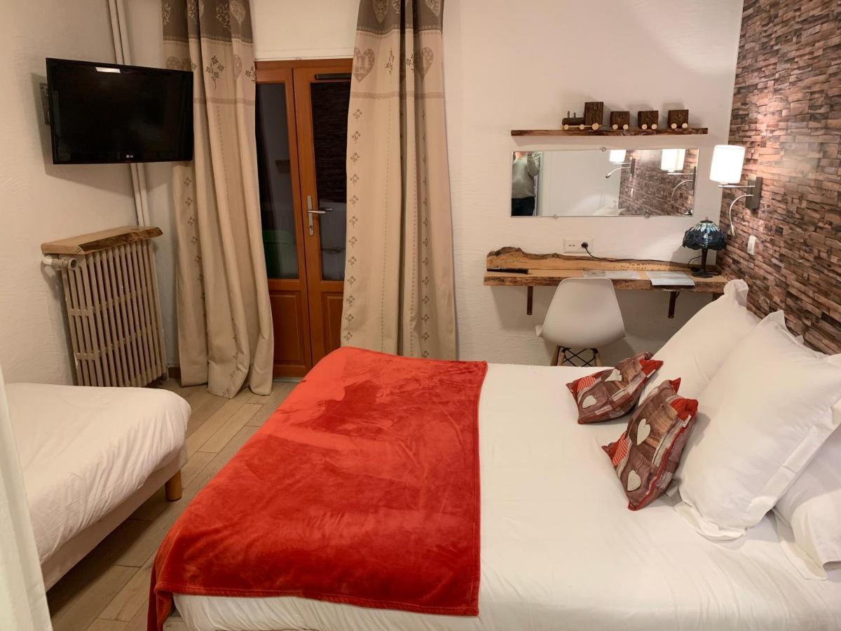 אורון Hotel Chastellares מראה חיצוני תמונה