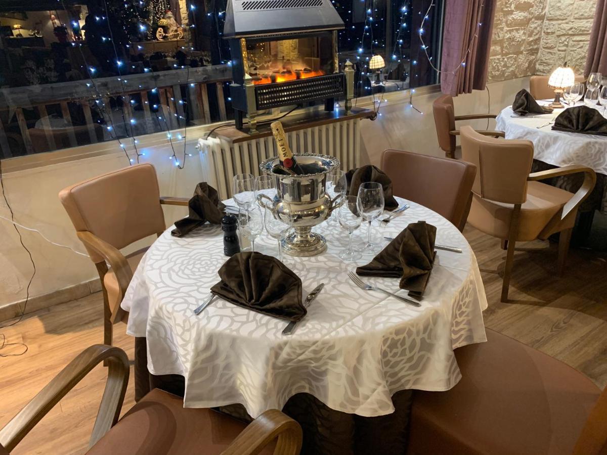 אורון Hotel Chastellares מראה חיצוני תמונה